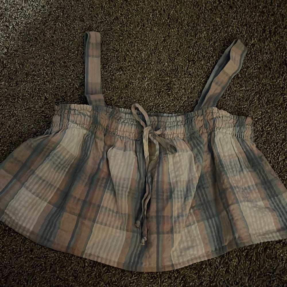 Brand new never worn..still has the plastic tag on it Medium American Eagle top